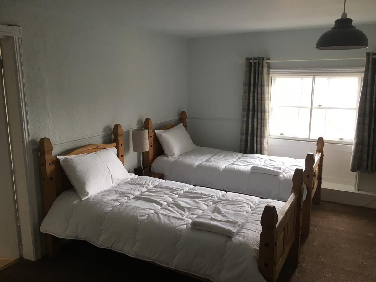 The Cross Keys Hotel Llanymynech Zewnętrze zdjęcie